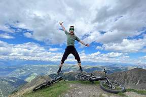 Sunstar Swiss Hotel Collection Lenzerheide Bike Downhiller auf einem Berg