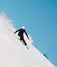 Sunstar Swiss Hotel Collection Lenzerheide Winter Frau auf einer Skipiste