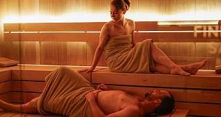Sunstar Swiss Hotel Collection Lenzerheide Wellbeing Paar in der Sauna